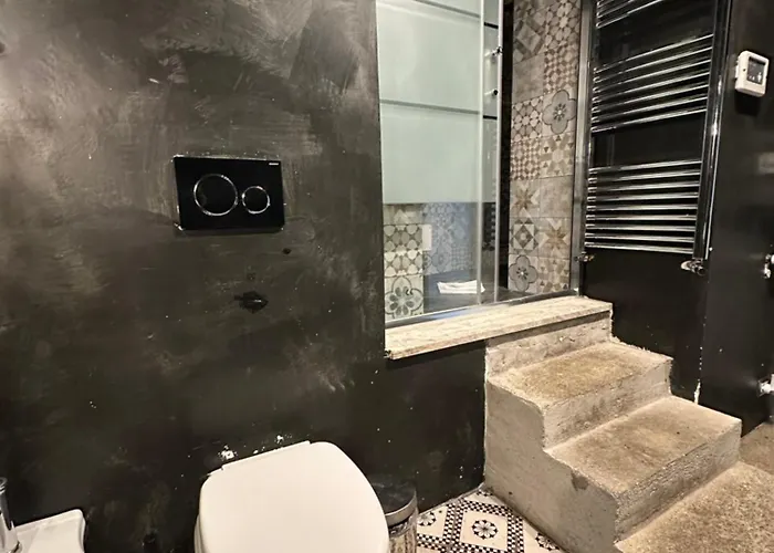 Appartamento Elegant Steps From The Colosseum *
